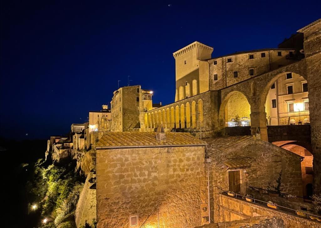 Km 0 Dal Centro By Tiziana Monaldi Hotel Pitigliano Exterior foto